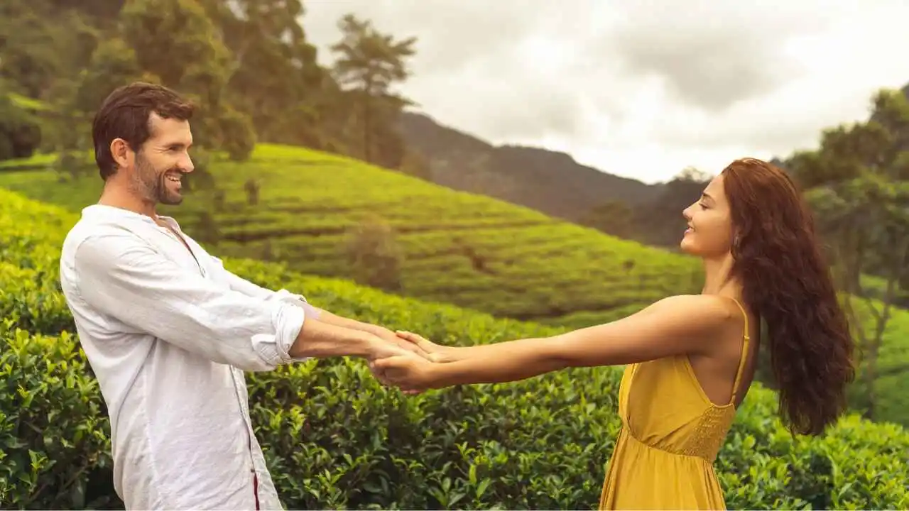 Kerala package tours honeymoon couple